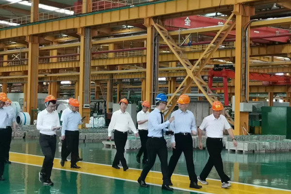 寧波雙鹿集團（富邦）電池領(lǐng)導(dǎo)一行蒞臨我司考察交流 圖1